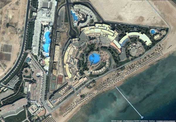 Conrad resort (now renamed
      to Coral Sea Sensatori Resort), Aerial view from google's satellite