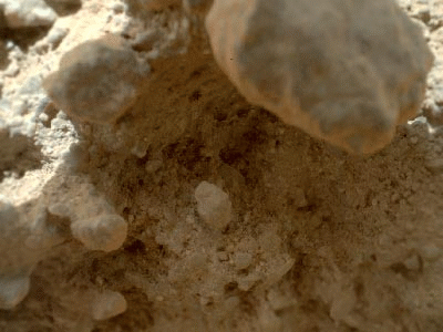 Макро фото сделано Curiosity в sol394